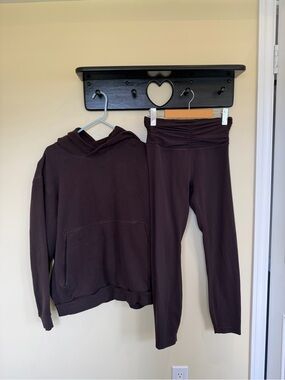 Lululemon Matching Sequoia Set size 6/Medium